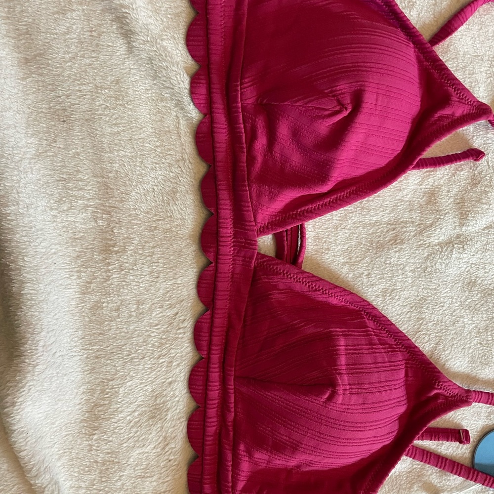 BNWT, Cupshe, fuchsia ruffle bikini top, XL, BRAND NEW - Picture 4 of 5